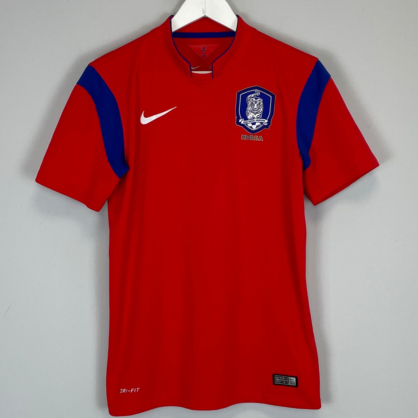 Shop 2014/15 SOUTH KOREA HOME SHIRT (S) NIKE, classic football shirts, vintage football shirts & retro soccer jerseys at Cult Kits