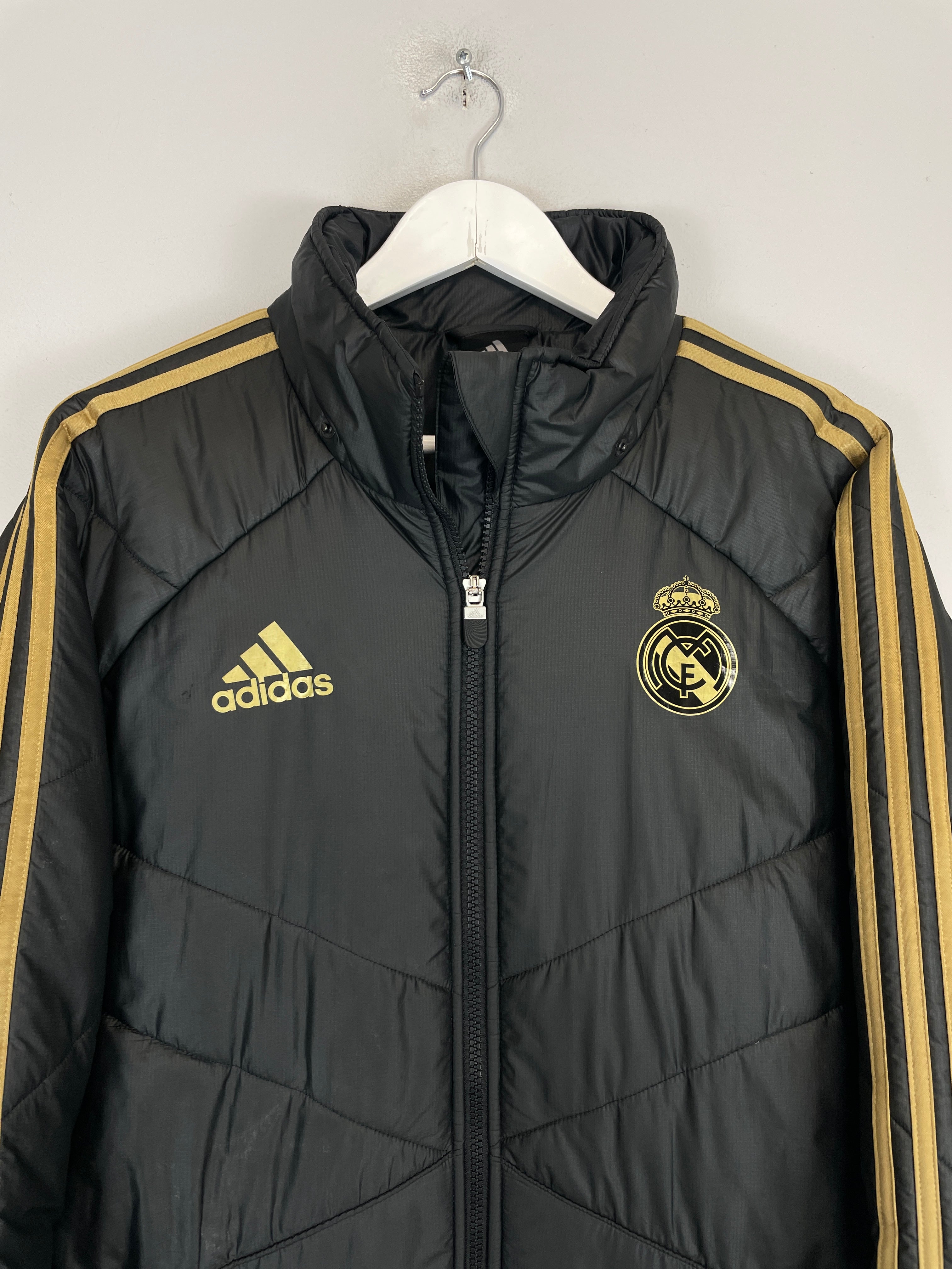 Shop 2019/20 REAL MADRID PADDED JACKET (M) ADIDAS, classic football shirts, vintage football shirts & retro soccer jerseys at Cult Kits
