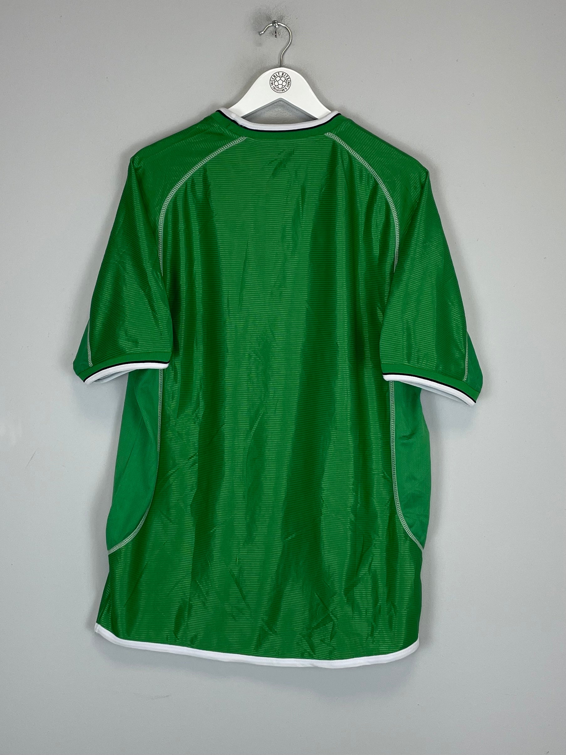 Shop 2001/03 IRELAND HOME SHIRT (XL) UMBRO, classic football shirts, vintage football shirts & retro soccer jerseys at Cult Kits