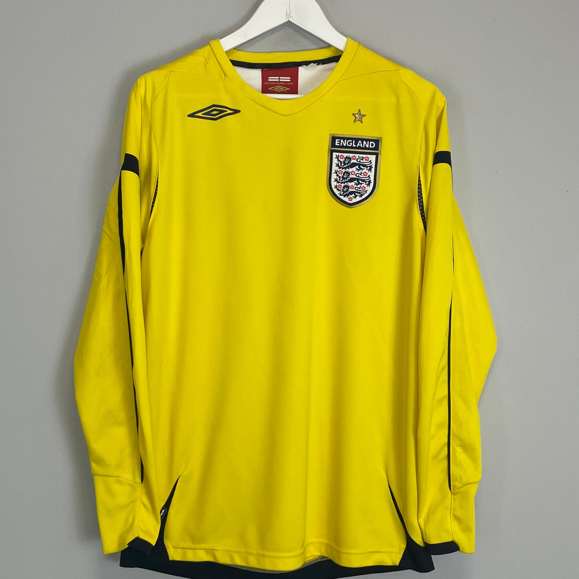 Shop 2006 ENGLAND GK SHIRT (M) UMBRO, classic football shirts, vintage football shirts & retro soccer jerseys at Cult Kits