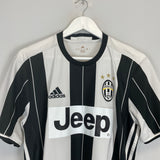 Shop 2016/17 JUVENTUS HIGUAIN #9 HOME SHIRT (M) ADIDAS, classic football shirts, vintage football shirts & retro soccer jerseys at Cult Kits