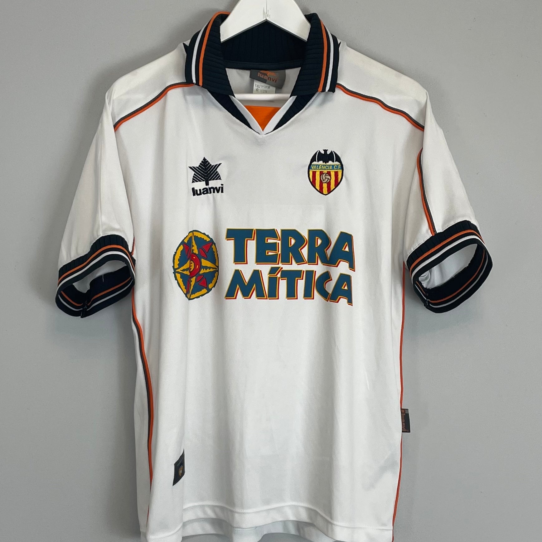 Shop 1999/00 VALENCIA HOME SHIRT (S) LUANVI, classic football shirts, vintage football shirts & retro soccer jerseys at Cult Kits
