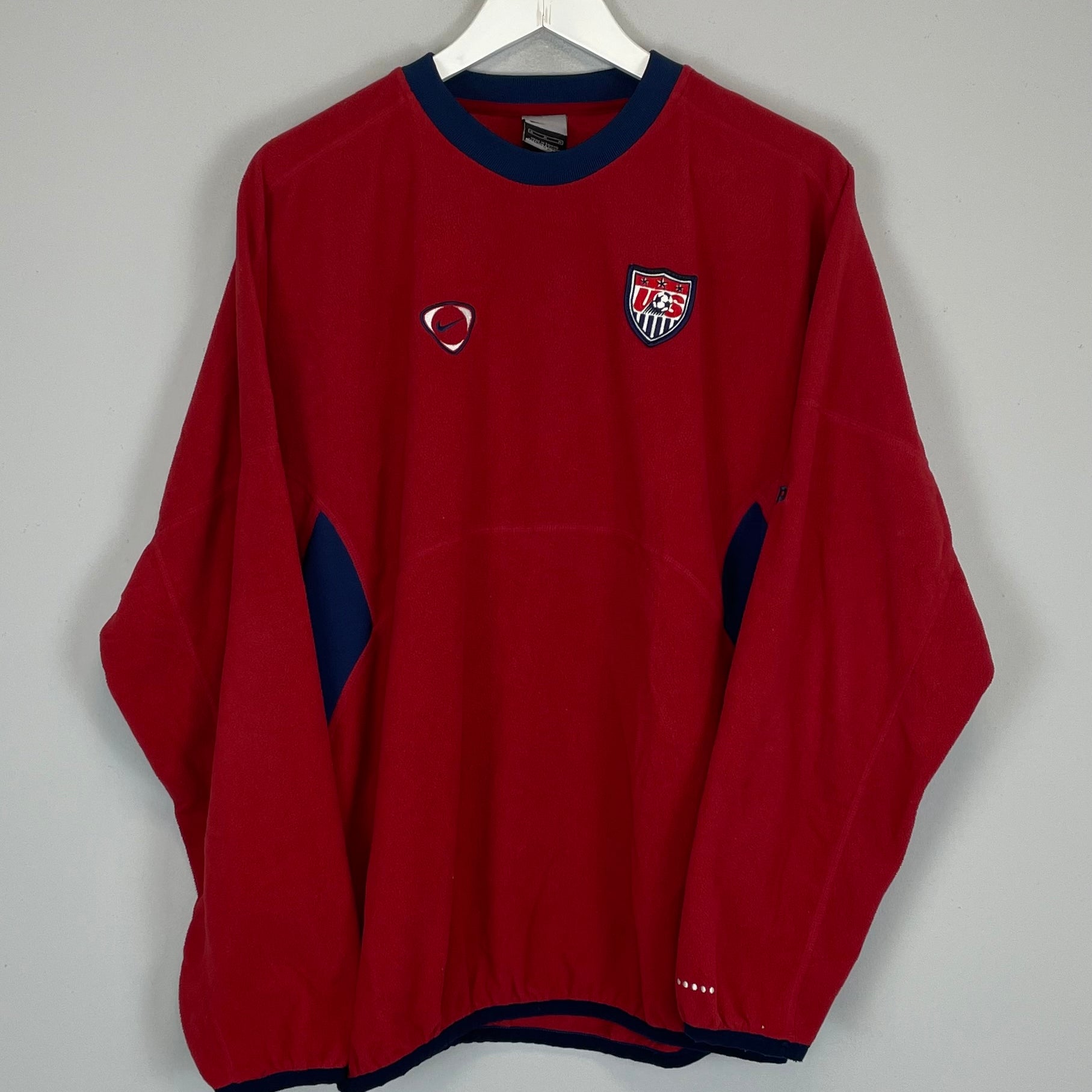 Shop 1998/00 USA FLEECE JUMPER (M) NIKE, classic football shirts, vintage football shirts & retro soccer jerseys at Cult Kits