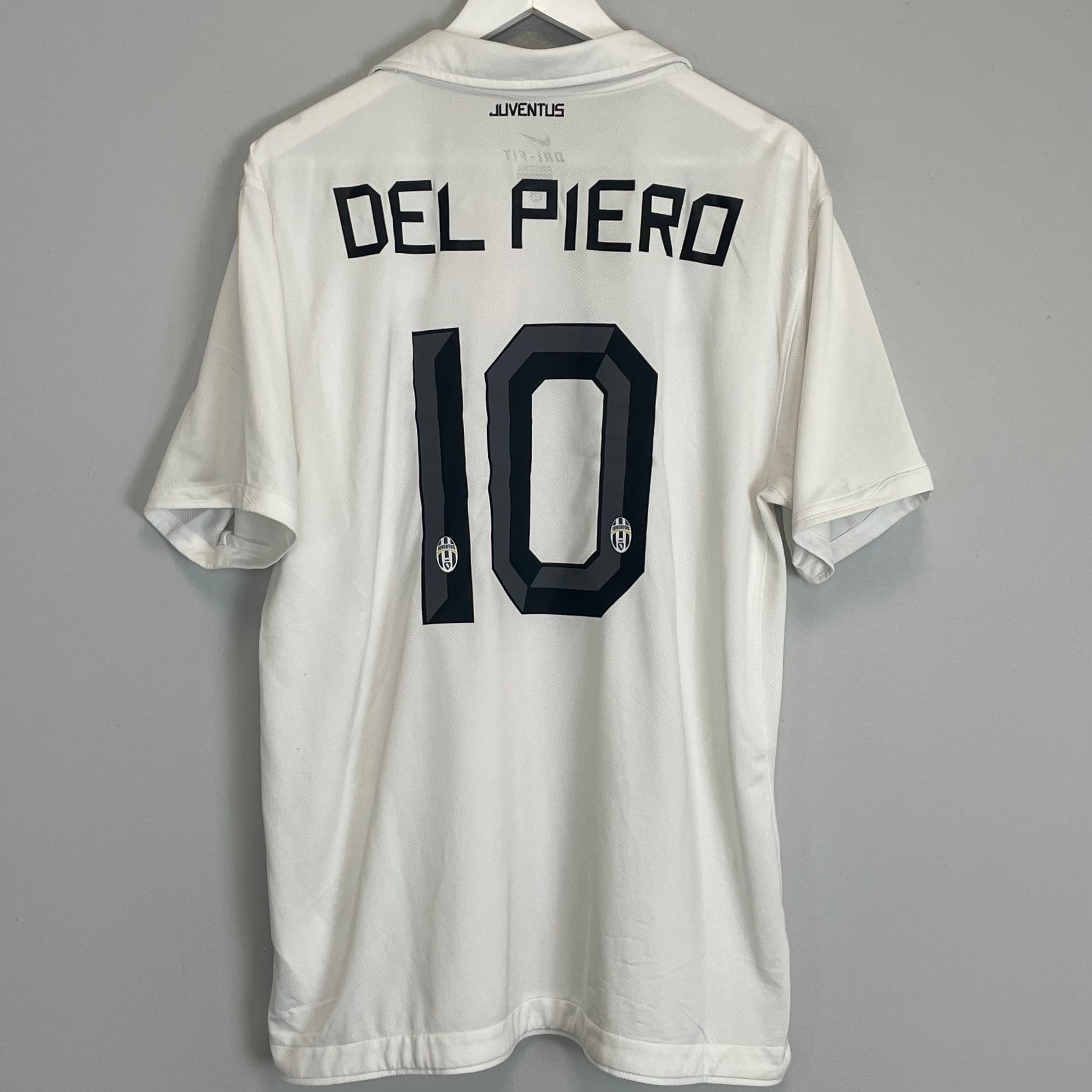 Shop 2010/11 JUVENTUS DEL PIERO #10 AWAY SHIRT (XL) NIKE, classic football shirts, vintage football shirts & retro soccer jerseys at Cult Kits