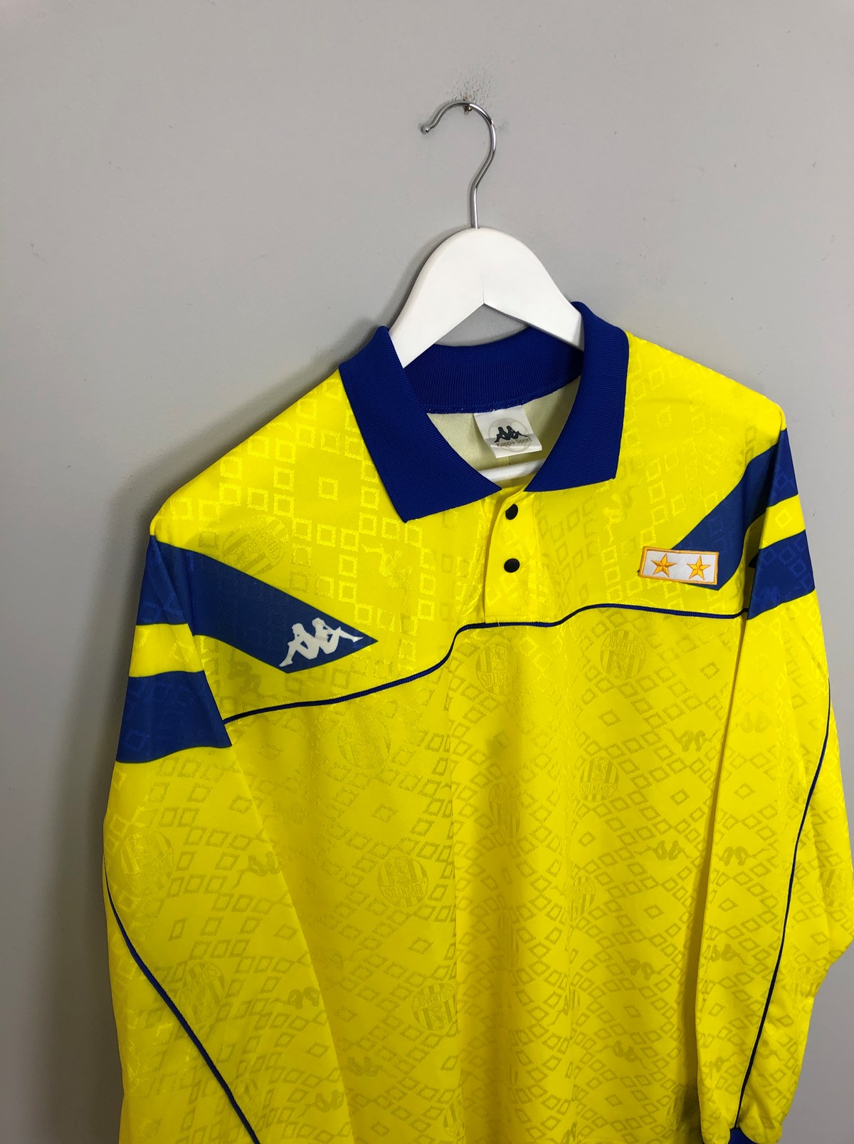 Juventus cheap kappa kit