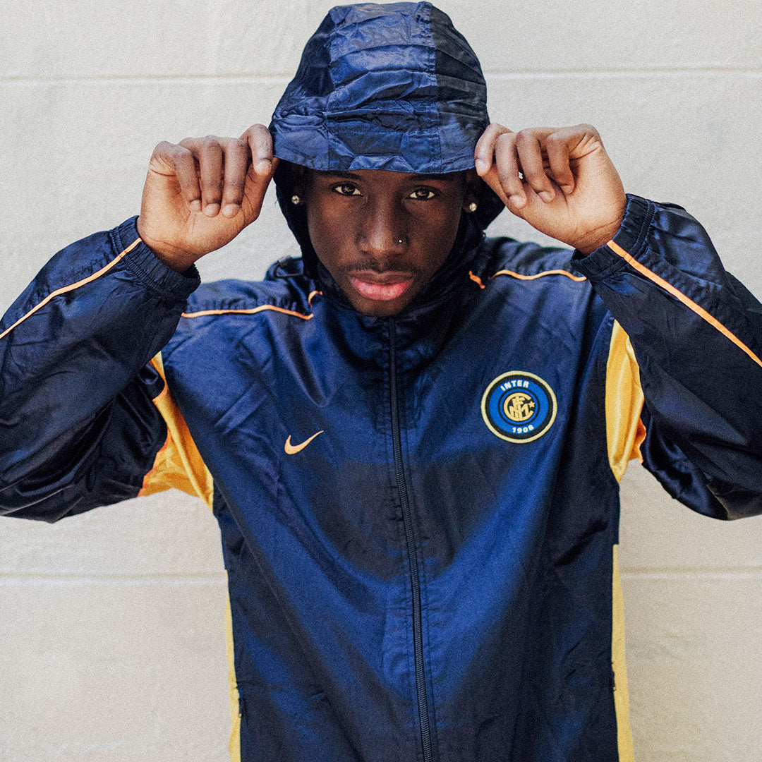 cult kits | jackets & coats , winter essentials , waterproof , warm coat , zip jacket , hooded jacket , inter milan , nike , vintage , retro , classic football shirt , vintage football shirts , retro football shirts.