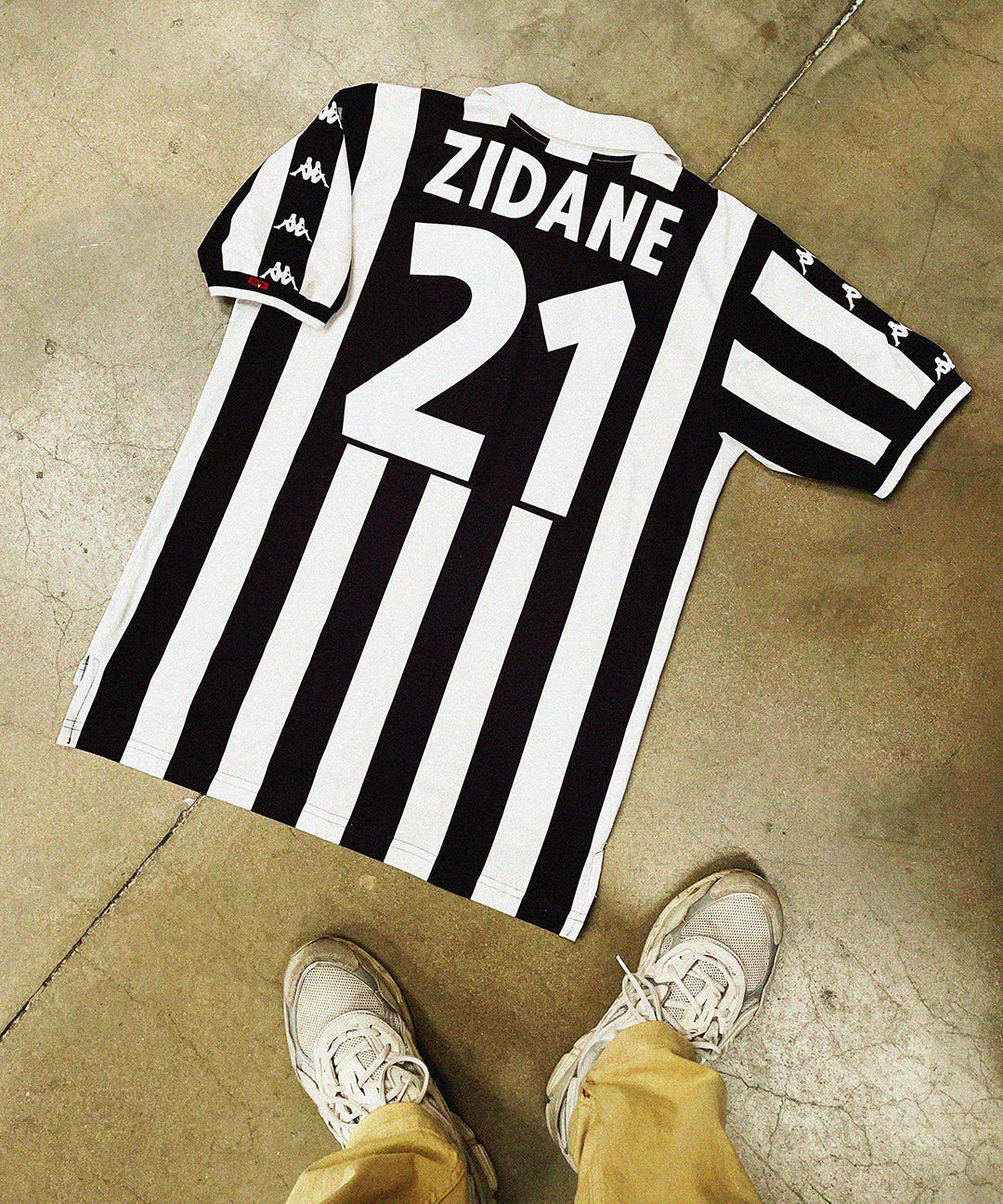 cult kits | just dropped , Juventus , Zidane 21 , Kappa , home football shirt , champions league , rare football shirt , soccer jersey , retro , classic football shirts.