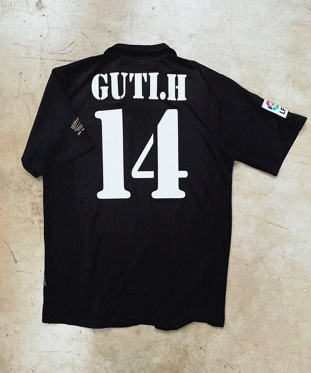 cult kits | just dropped , Real Madrid , Roy Guti. H 14 , adidas , away football shirt , La Liga , rare football shirt , soccer jersey , retro , classic football shirts.