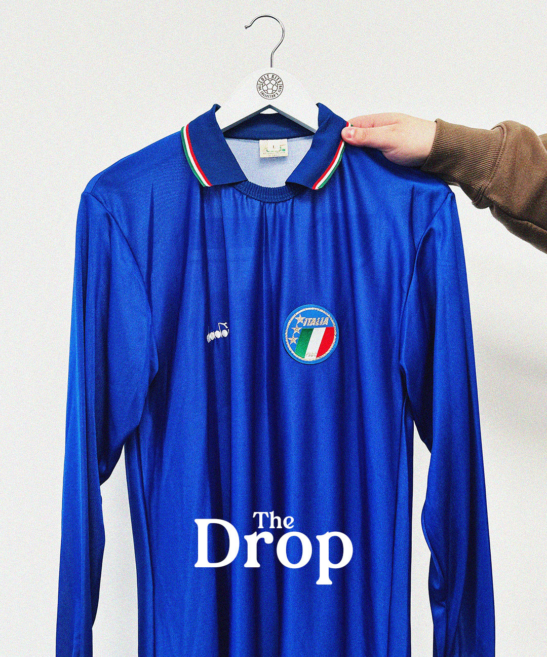 cult kits | new in collection , new shirts every day , classic ,  retro , vintage , football shirts , soccer jersey , authentic football shirts , authentic classic football shirts , authentic soccer jersey , Italy , Azzurri , Diadora , 1989/90 , Italia 90 , home shirt , long sleeved