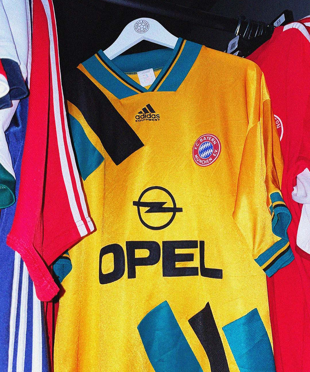 cult kits | just dropped , Bayern Munich , adidas , Away football shirt , Bundesliga , rare football shirt , soccer jersey , retro , classic football shirts.