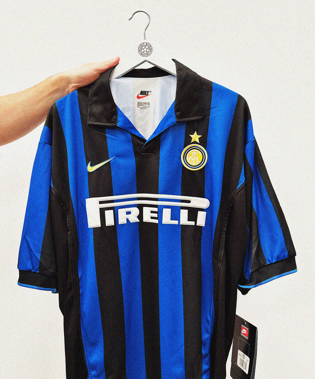 just-dropped-23-09-25-Inter-Milan-Vieri-short-sleeve-home-shirt-nike-home-shirt-signed-tagged-cult-kits-retro-vintage-classic-football-shirts