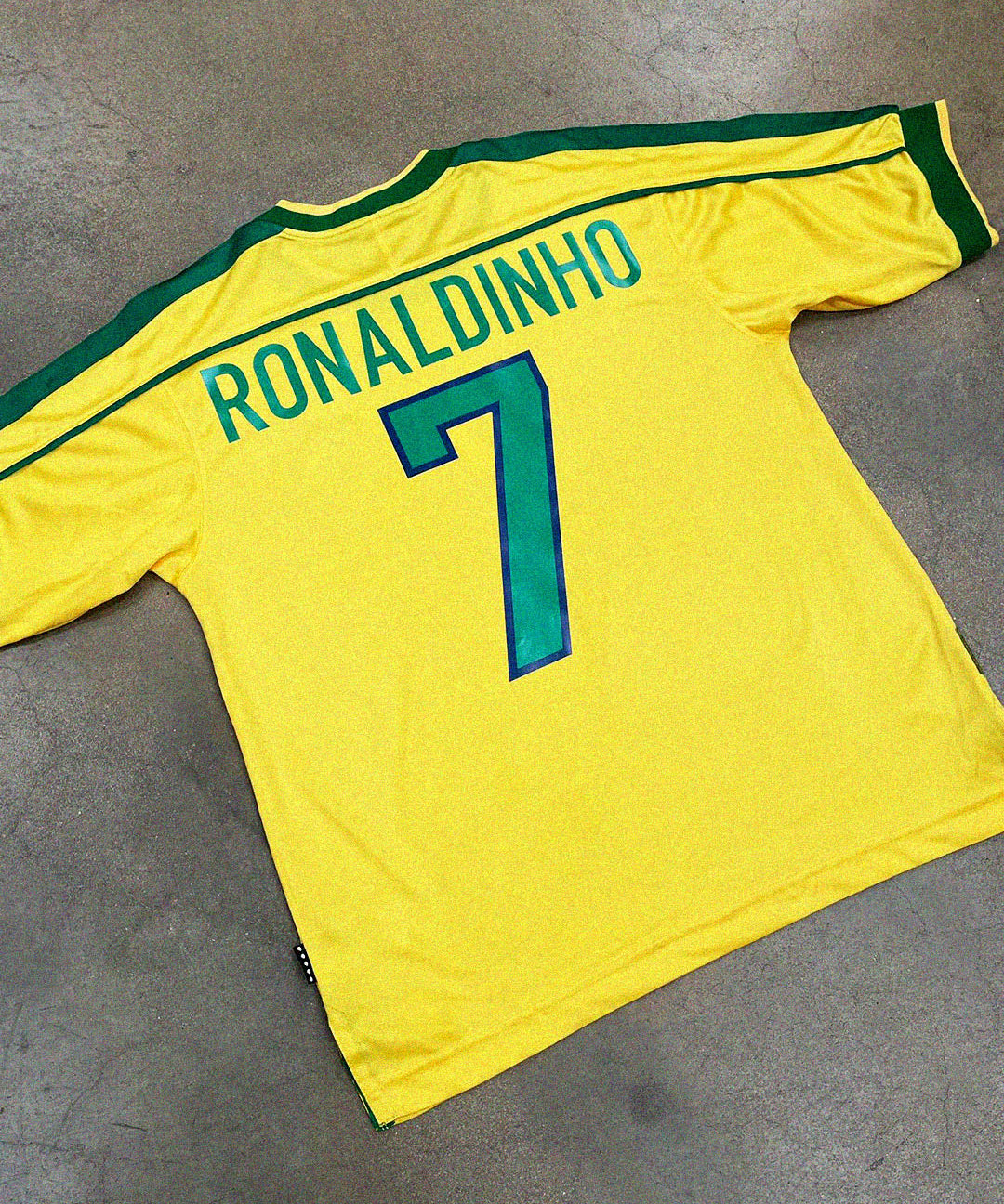 Cult Kits | Brazil , Nike , 1998, home shirt, Ronaldinho , Football shirts , Retro , Soccer Jersey, Classic football shirts , Classic soccer jersey , Vintage football shirt , cult kits