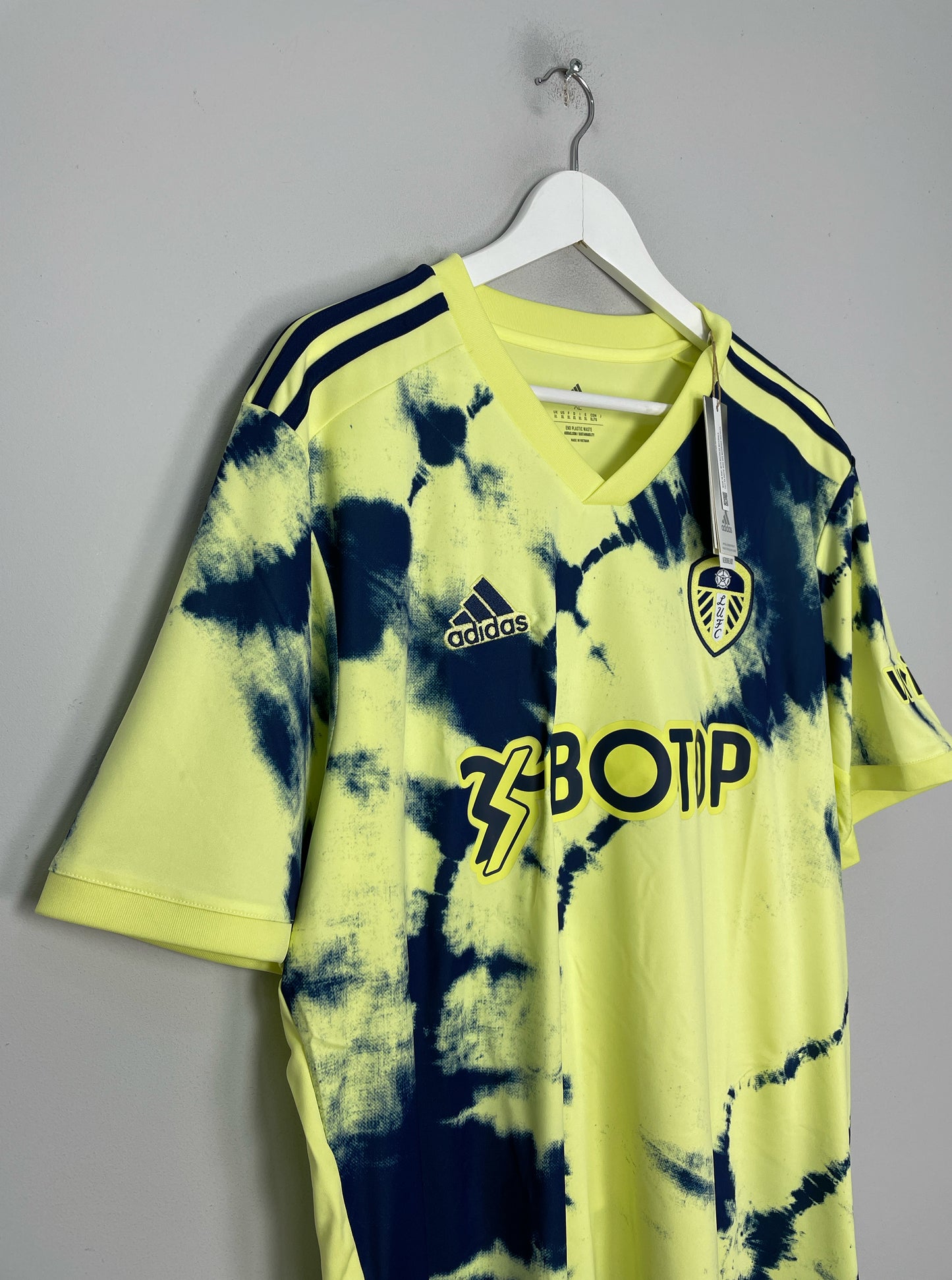 2022/23 LEEDS UNITED *BNWT* AWAY SHIRT (MULTIPLE SIZES) ADIDAS