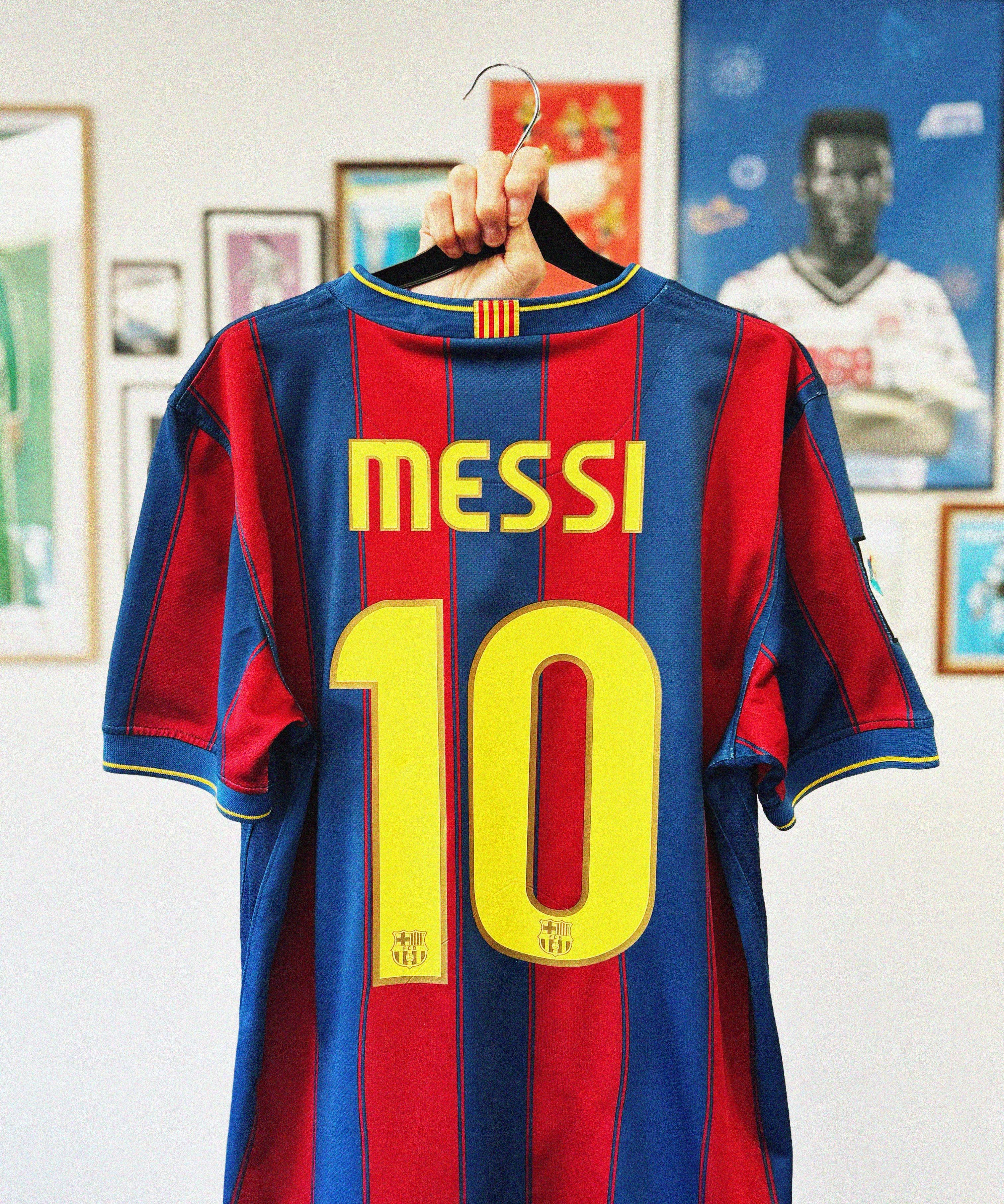 cult kits | Lionel Messi , football shirts , soccer jersey , retro football shirts , vintage football shirts , Barcelona football shirts , authentic , classic football shirts