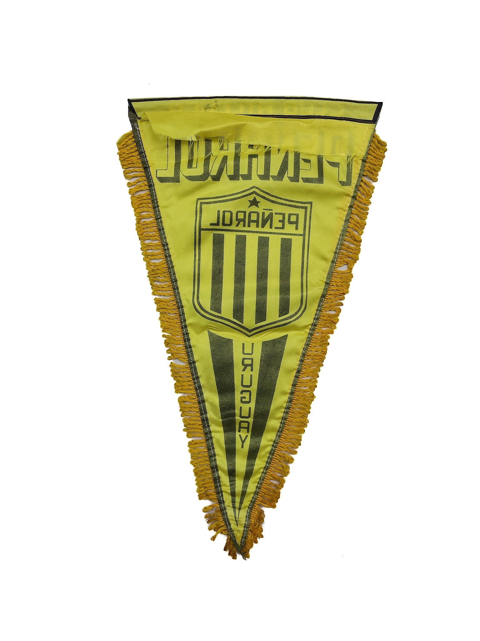 Buy Vintage Penarol Pennant ~ Free worldwide shipping ~ Authentic Vintage Football Shirts from Cult Kits