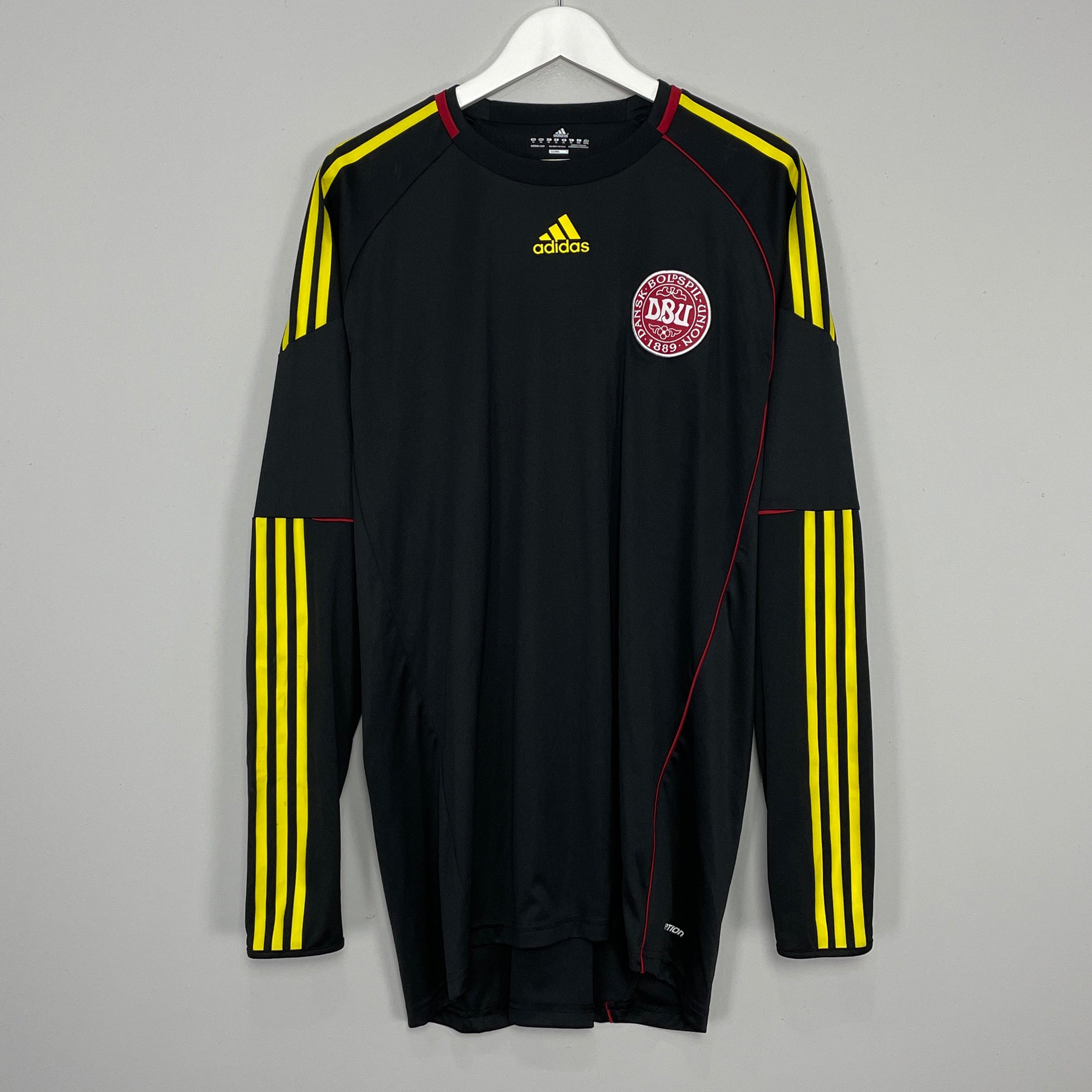 Shop 2010/11 DENMARK *PLAYER ISSUE* GK SHIRT (XL) ADIDAS, classic football shirts, vintage football shirts & retro soccer jerseys at Cult Kits