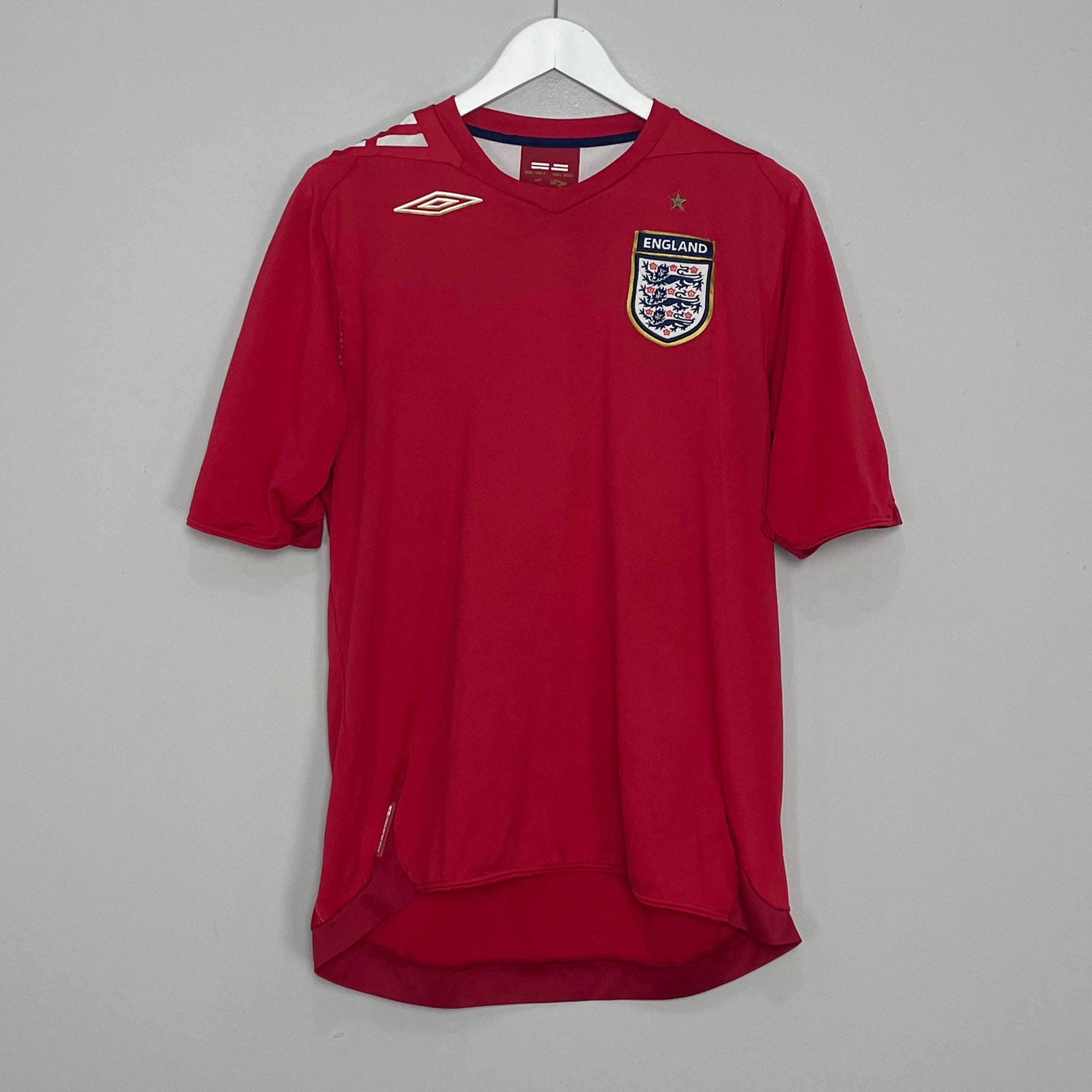 Shop 2006/08 ENGLAND AWAY SHIRT (S) UMBRO, classic football shirts, vintage football shirts & retro soccer jerseys at Cult Kits