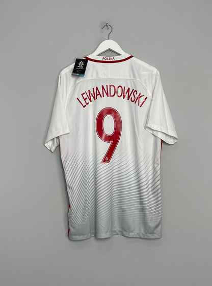 Image of the Poland Lewandowski shirt from the 2016/17 season