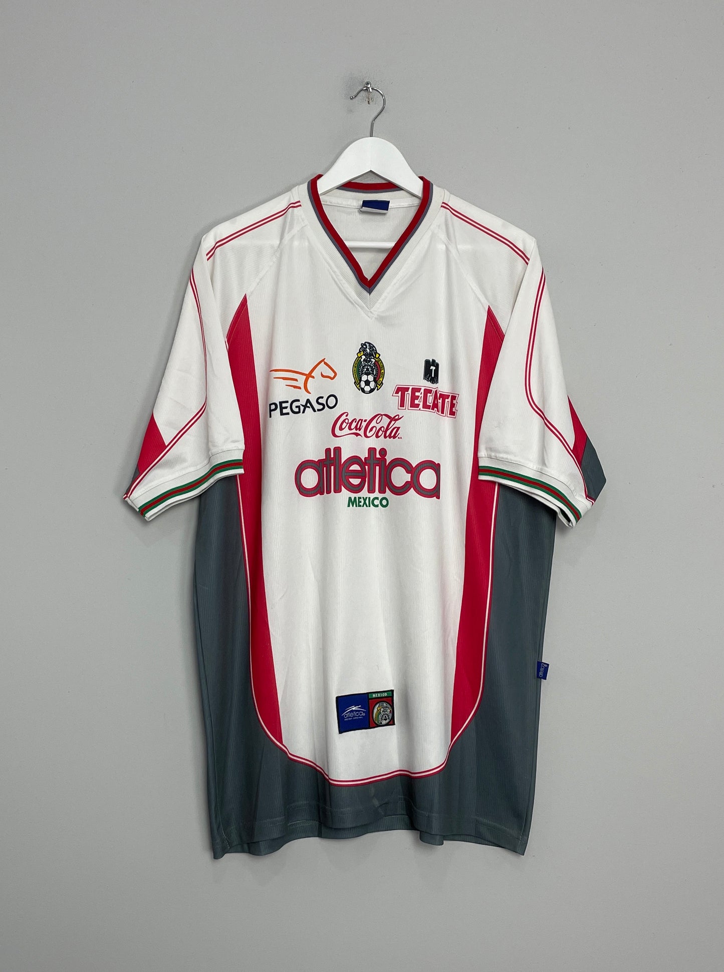 Image of the Mexico training shirt from the 2000/01 season