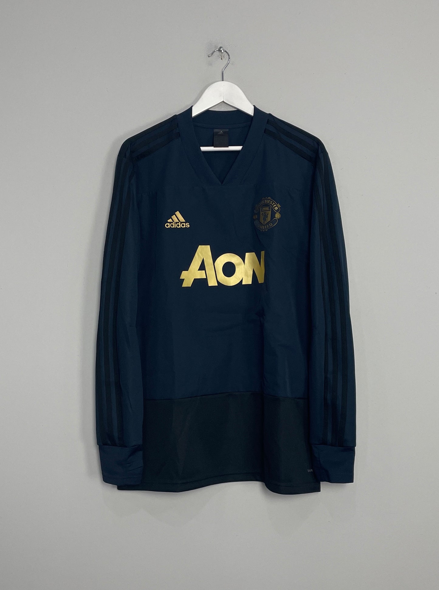 Image of the Manchester United jumper from the 2018/19 season