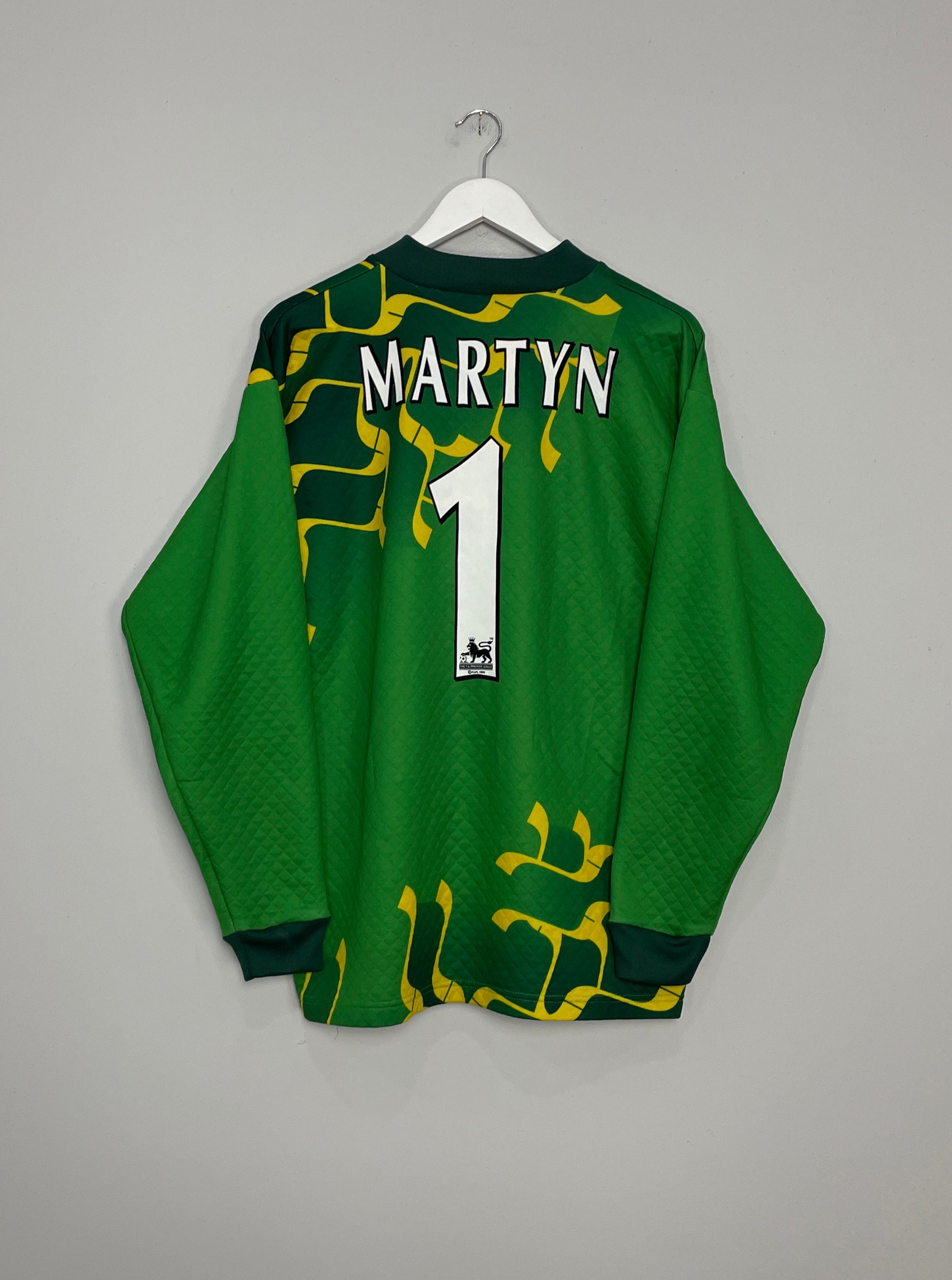 Shop 1997/98 LEEDS UNITED MARTYN #1 GK SHIRT (L) PUMA, classic football shirts, vintage football shirts & retro soccer jerseys at Cult Kits