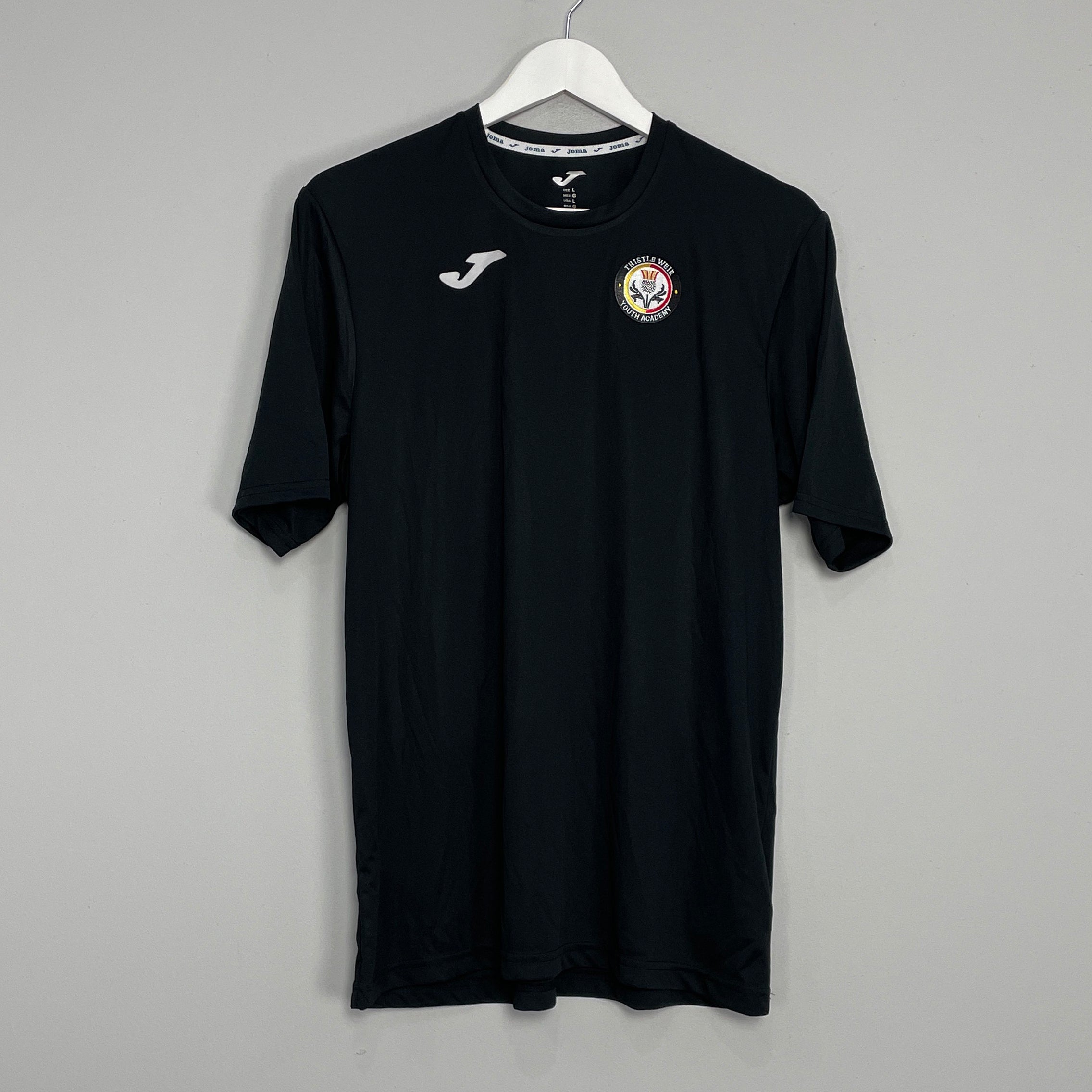 Shop 2018/19 THISTLE WEIR YOUTH TRAINING SHIRT (L) JOMA, classic football shirts, vintage football shirts & retro soccer jerseys at Cult Kits