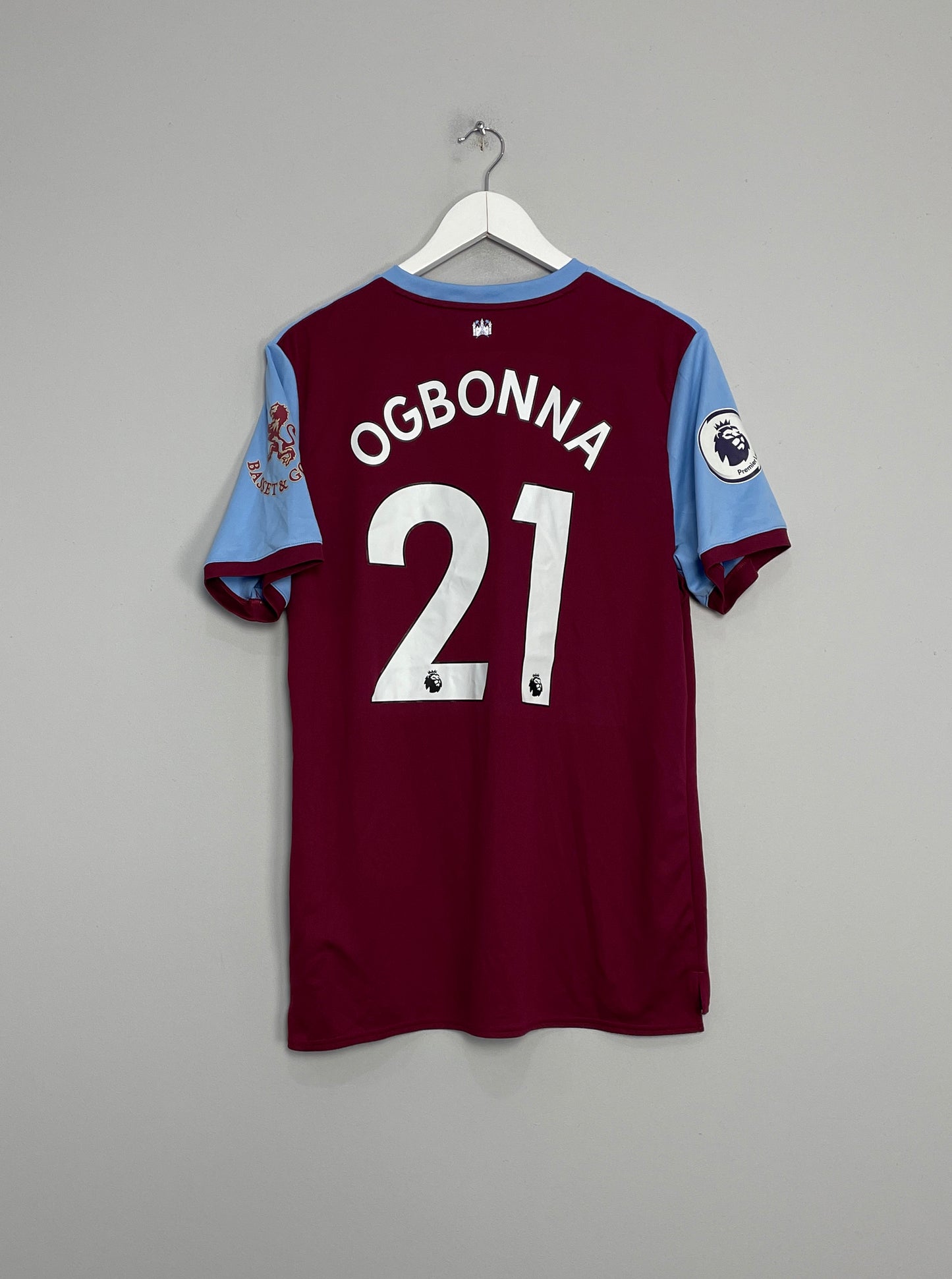 Image of the West Ham Ogbonna shirt from the 2019/20 season