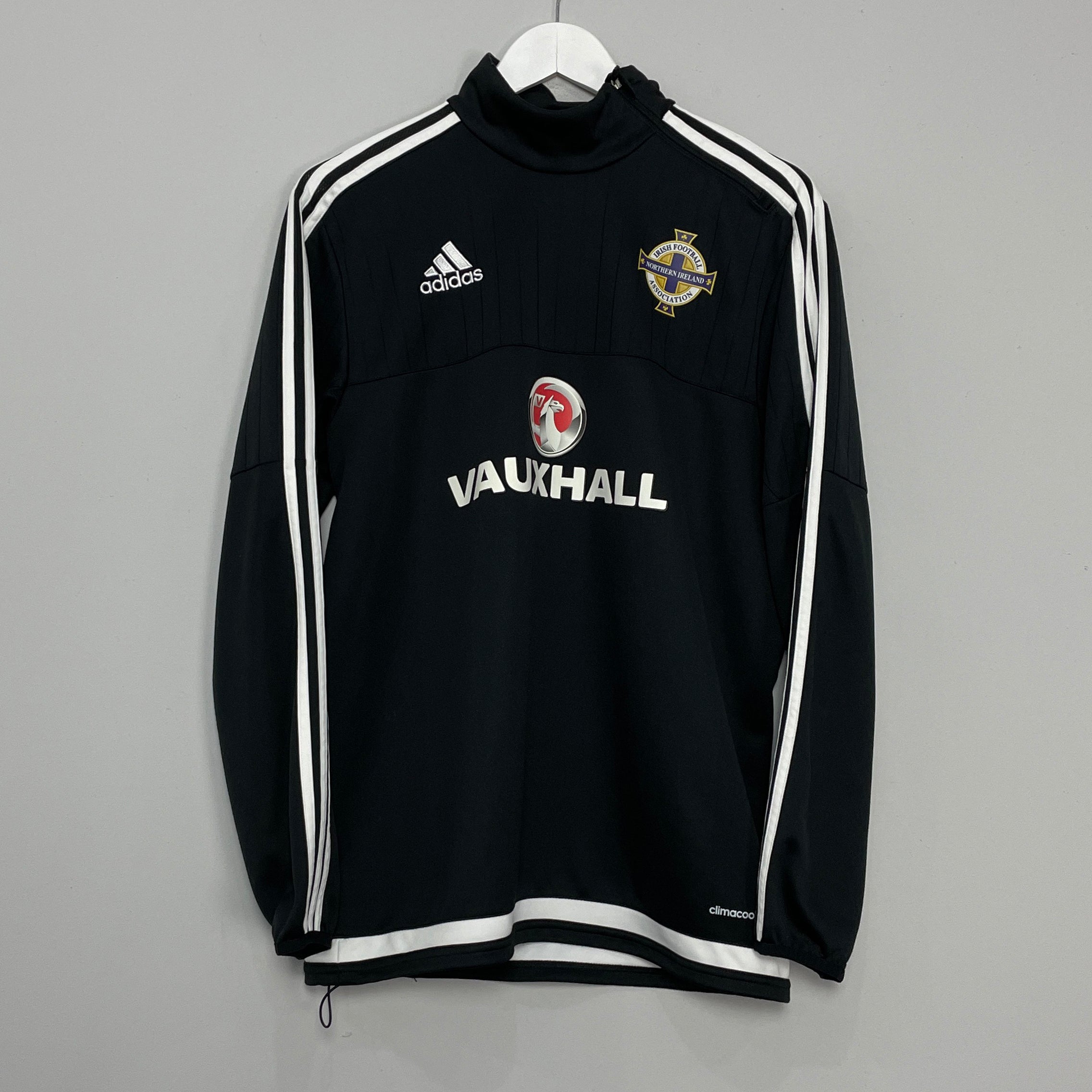 Shop 2015/16 NORTHERN IRELAND 1/2 ZIP TRAINING TOP (M) ADIDAS, classic football shirts, vintage football shirts & retro soccer jerseys at Cult Kits