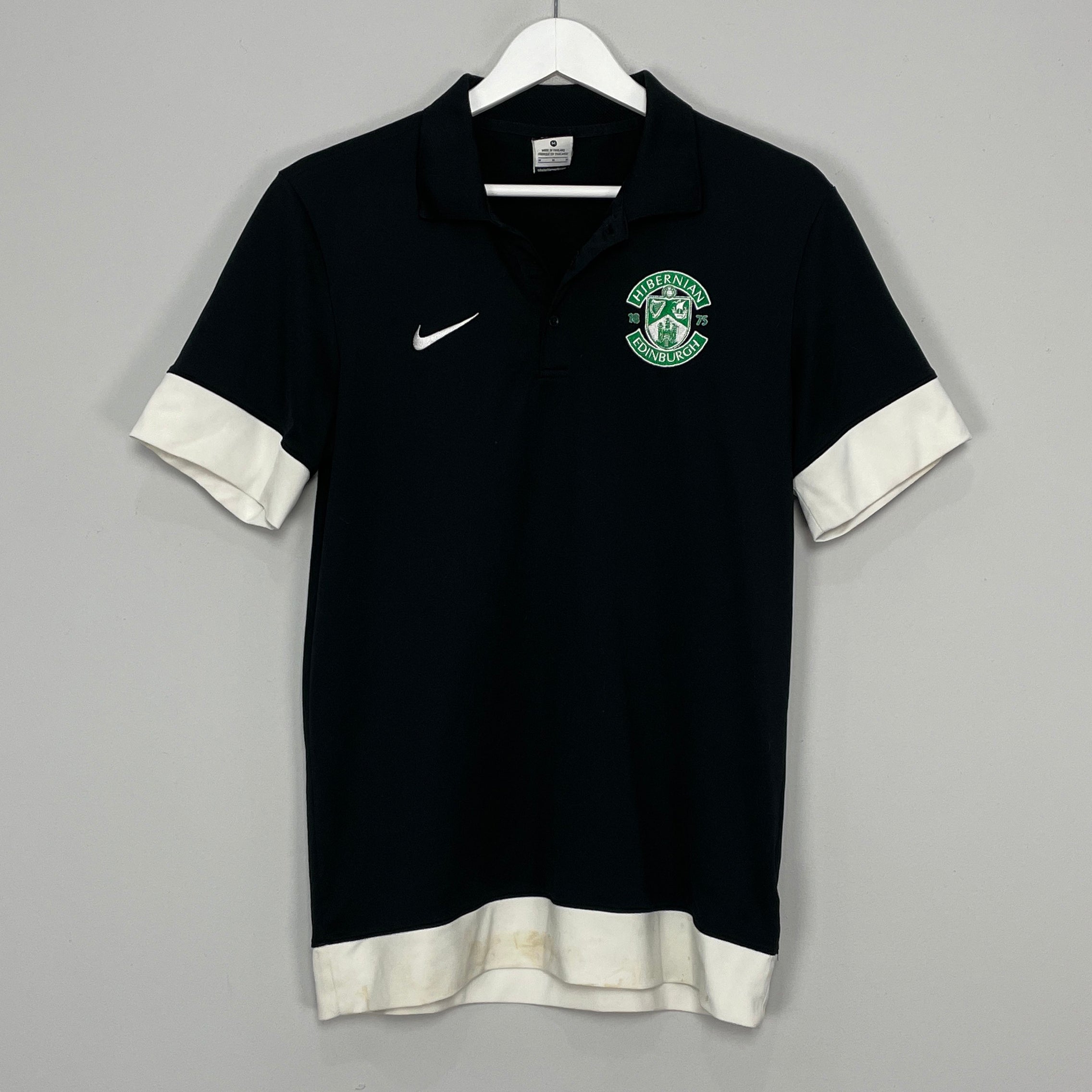 Shop 2013/14 HIBERNIAN POLO SHIRT (M) NIKE, classic football shirts, vintage football shirts & retro soccer jerseys at Cult Kits