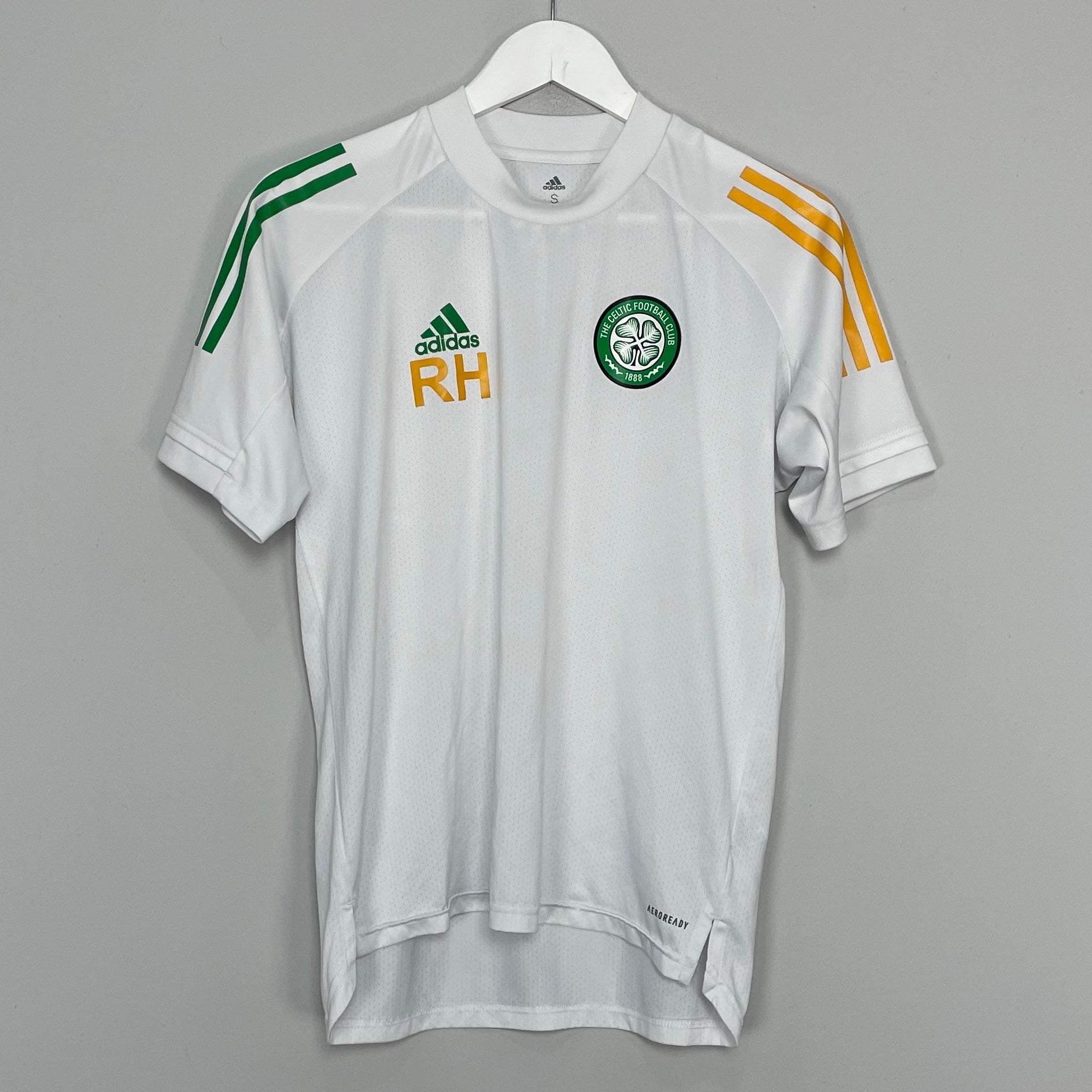 Shop 2020/21 CELTIC *STAFF ISSUE* TRAINING SHIRT (S) ADIDAS, classic football shirts, vintage football shirts & retro soccer jerseys at Cult Kits
