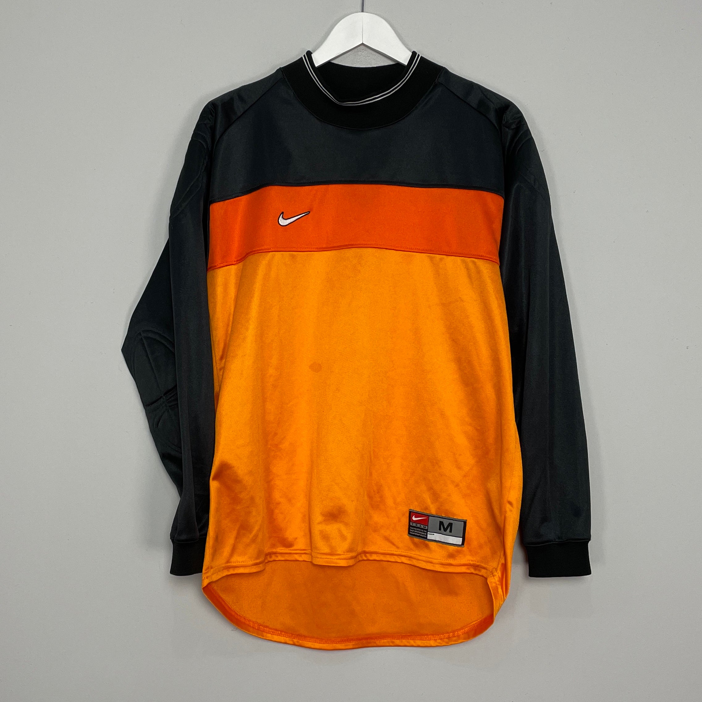 Shop 1998/00 NIKE TEMPLATE GK SHIRT (M), classic football shirts, vintage football shirts & retro soccer jerseys at Cult Kits