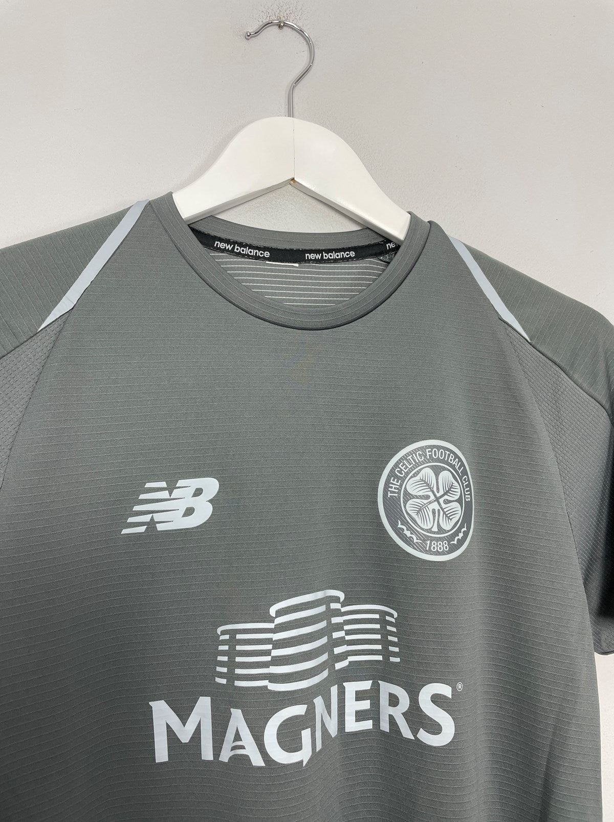 Cult Kits - 2018/19 CELTIC NEW BALANCE TRAINING SHIRT (S)