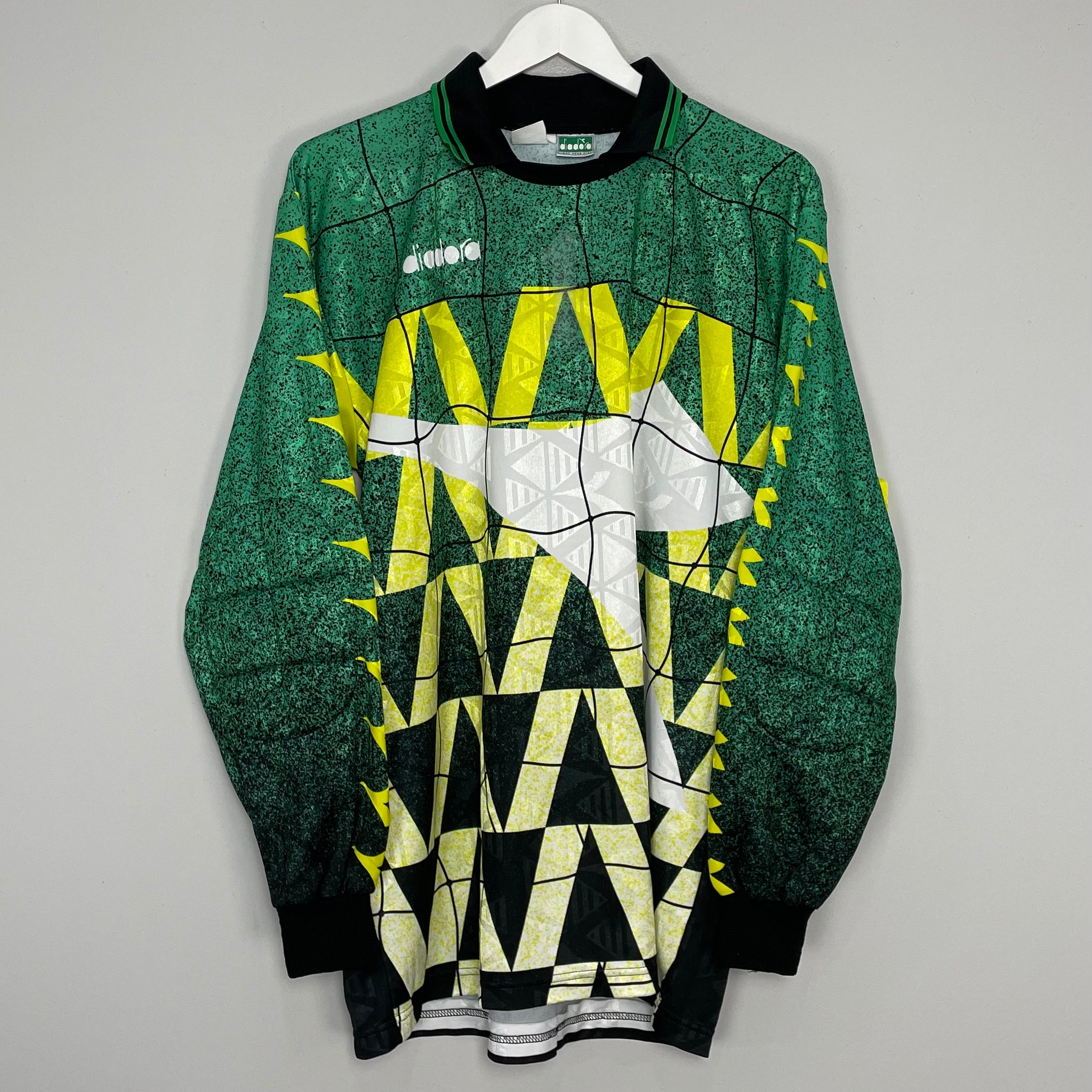 Shop 1996/97 DIADORA TEMPLATE GK SHIRT (L), classic football shirts, vintage football shirts & retro soccer jerseys at Cult Kits