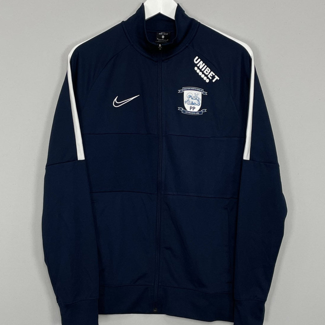 Shop 2017/18 PRESTON NIKE TRAINING JACKET (M), classic football shirts, vintage football shirts & retro soccer jerseys at Cult Kits