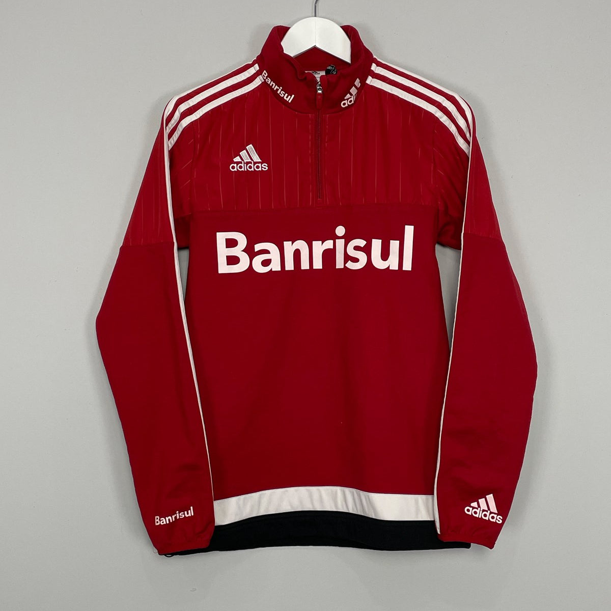 Shop 2015/16 INTERNACIONAL ADIDAS CLIMAWARM FLEECE (XL.KIDS), classic football shirts, vintage football shirts & retro soccer jerseys at Cult Kits