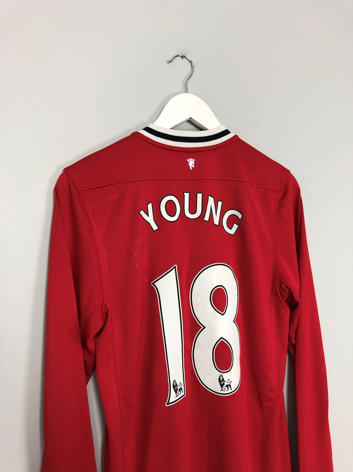 2011/12 MANCHESTER UNITED YOUNG #18 L/S HOME SHIRT (S) NIKE