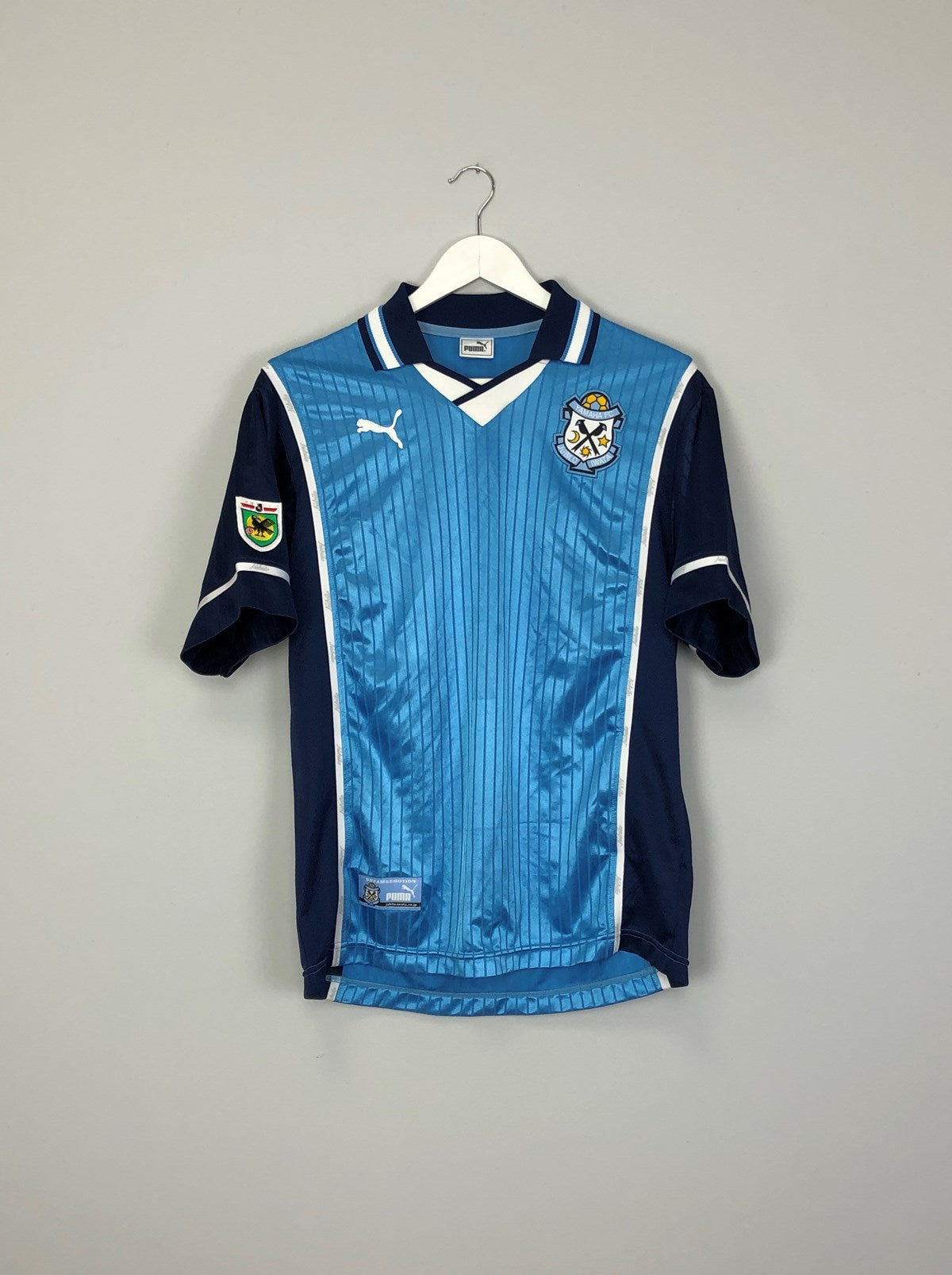 Shop 2001 JUBILO IWATA HOME SHIRT (S) PUMA, classic football shirts, vintage football shirts & retro soccer jerseys at Cult Kits
