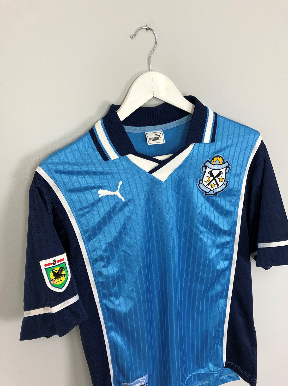 Shop 2001 JUBILO IWATA HOME SHIRT (S) PUMA, classic football shirts, vintage football shirts & retro soccer jerseys at Cult Kits