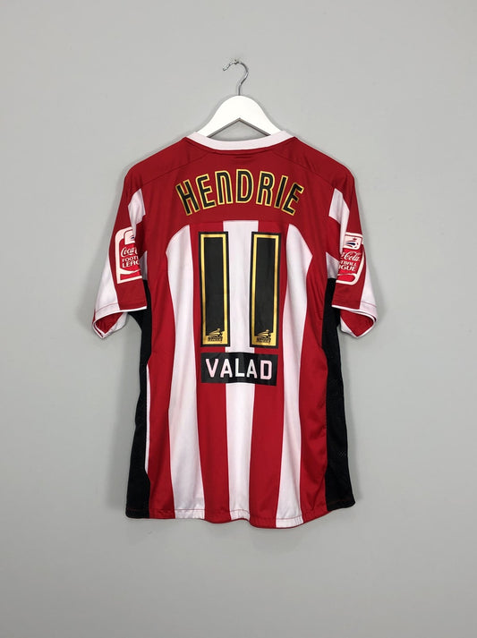 2007/08 SHEFFIELD UNITED HENDRIE #11 *MATCH WORN + SQUAD SIGNED* HOME SHIRT (M) LE COQ SPORTIF