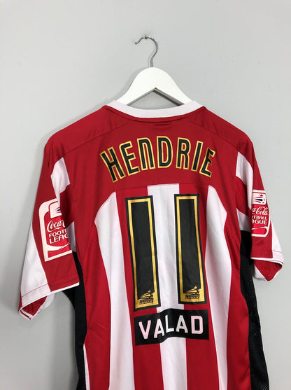 2007/08 SHEFFIELD UNITED HENDRIE #11 *MATCH WORN + SQUAD SIGNED* HOME SHIRT (M) LE COQ SPORTIF