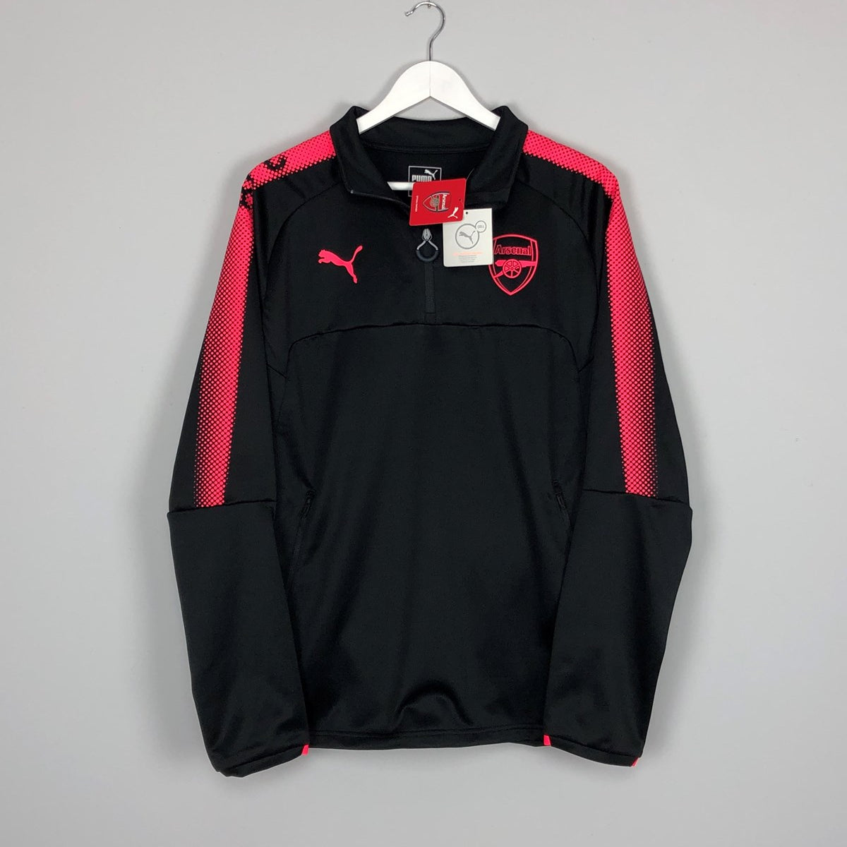 Shop 2017/18 Arsenal *BNWT* 1/2 Zip Training Jacket (Multiple Sizes) Puma, classic football shirts, vintage football shirts & retro soccer jerseys at Cult Kits
