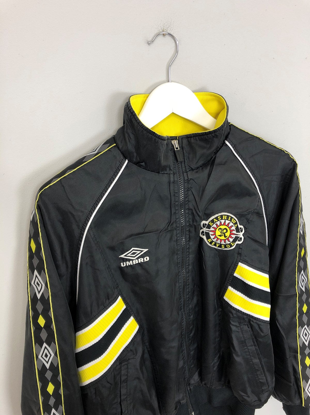 2000 KASHIWA REYSOL UMBRO TRACK JACKET (XS)