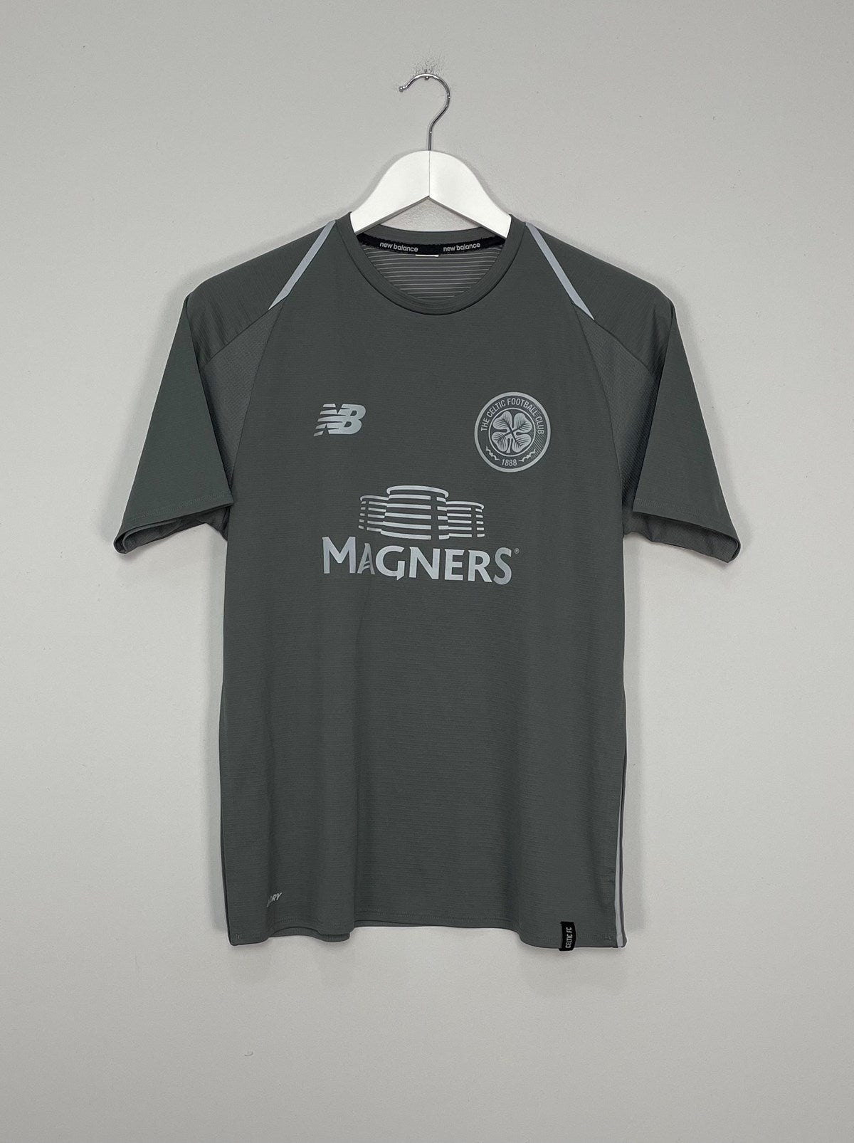 Shop 2018/19 CELTIC NEW BALANCE TRAINING SHIRT (S), classic football shirts, vintage football shirts & retro soccer jerseys at Cult Kits